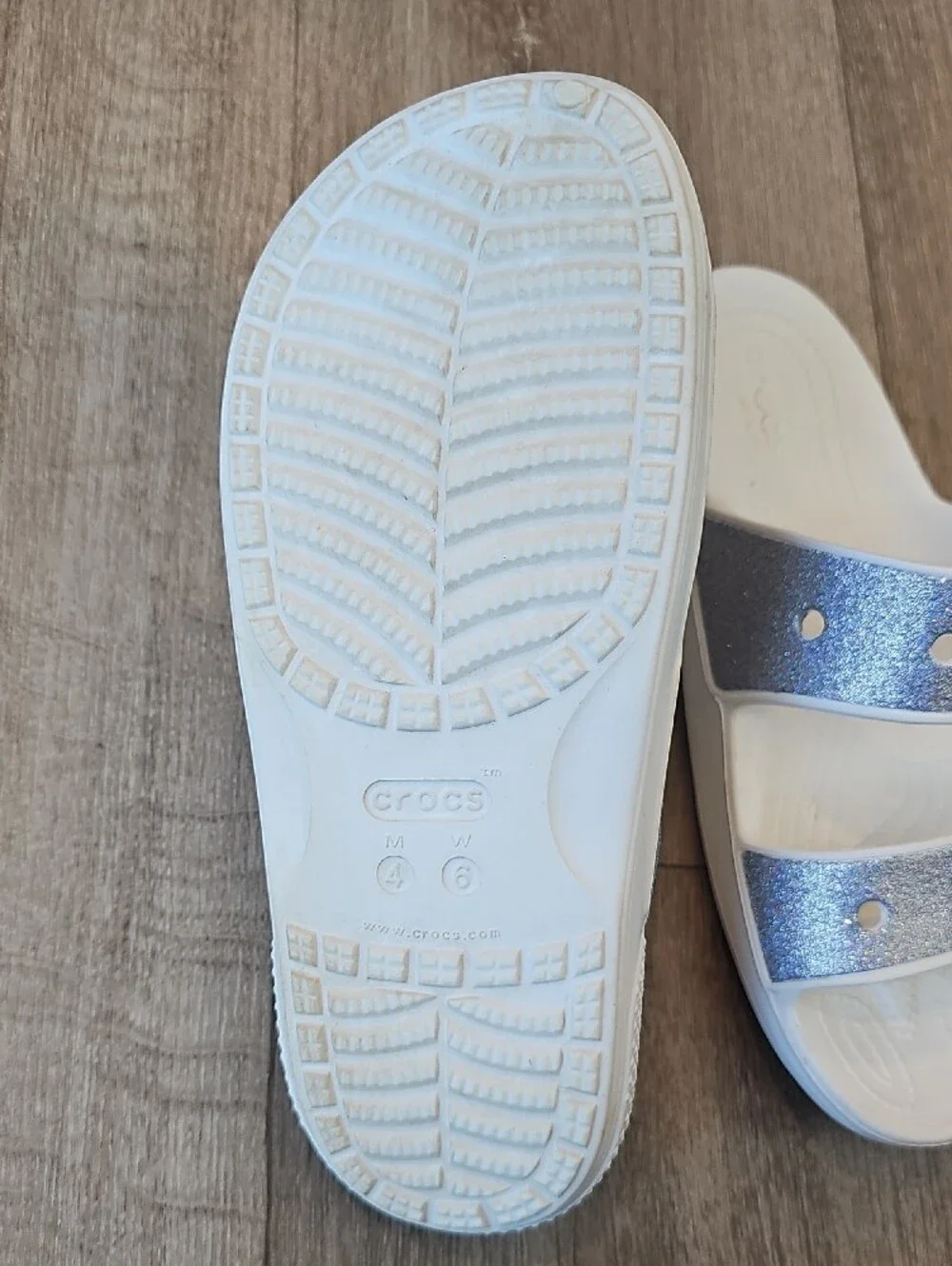 CROCS Kids' Older Girl Size 6 Glitter Double-Strap Slide Sandals.